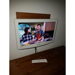 Samsung LCD TV doorsnee 62cm izgst