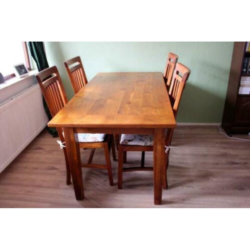 Teak houten eettafel met 4 stoelen