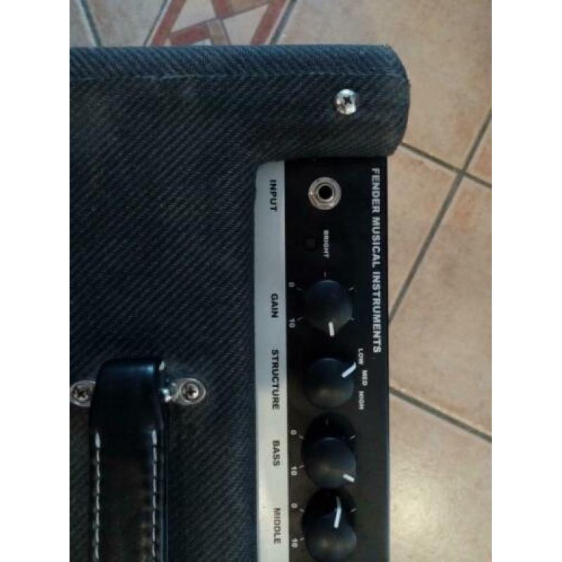 Fender bassbreaker 15