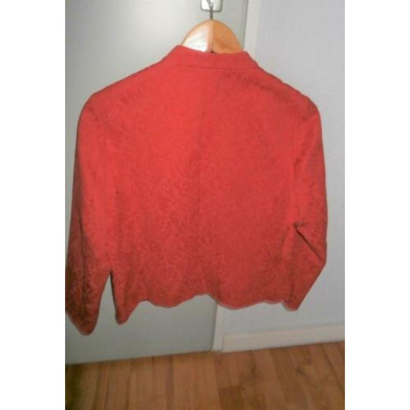 Mooi LIV jasje rood mt 42 valt als 40 met ritsje (nieuw)