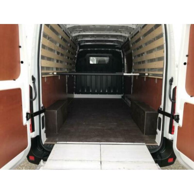 Renault Master T35 2.3 dCi L3H2 130 pk Laadklep 500 kg
