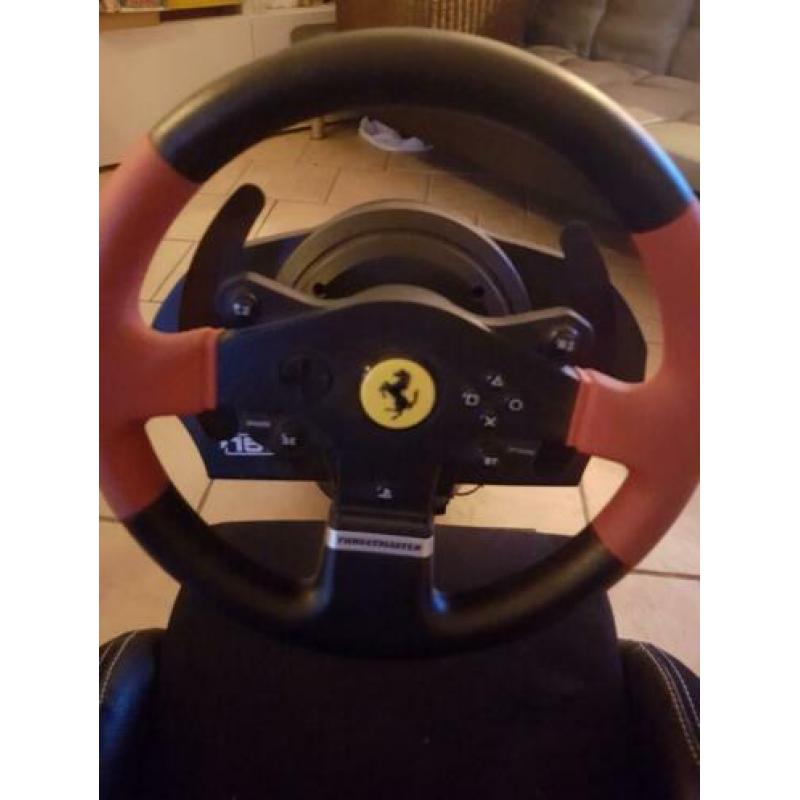 Playseat Evolution Alcantara + Trustmaster T150 voor de ps4