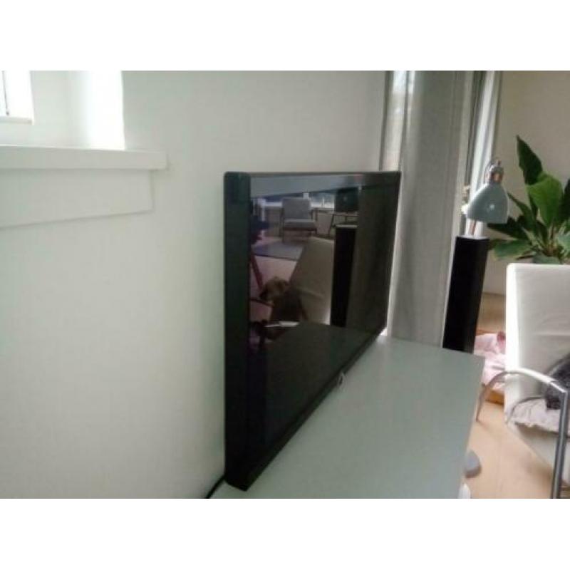 Te koop: televisie Loewe individual + veel extra's