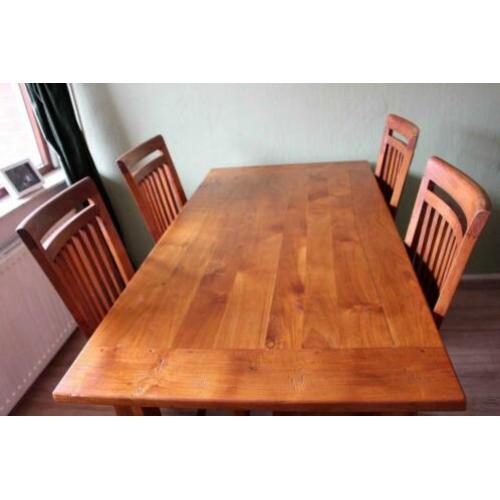 Teak houten eettafel met 4 stoelen