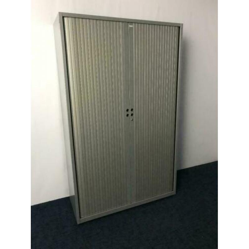 2x Roldeurkast Gispen, aluminium, H 195 x B 120 x D 47 cm.