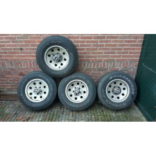Grote steek chevy 5x127 15'' Starcraft velgen +banden