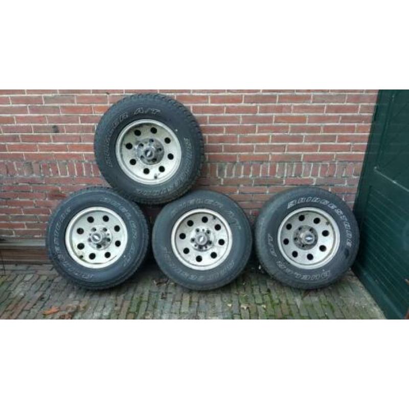 Grote steek chevy 5x127 15'' Starcraft velgen +banden