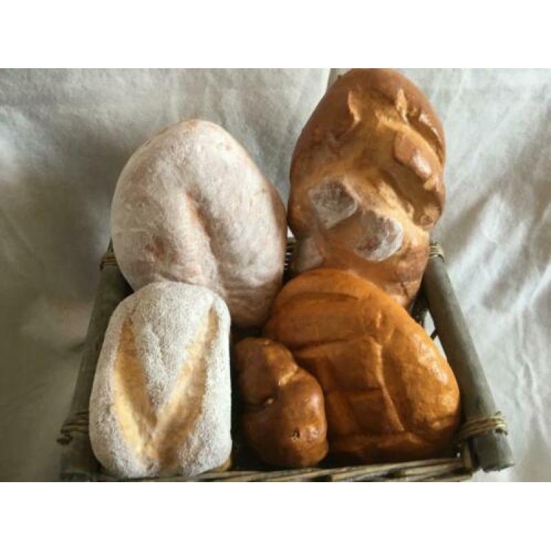 Rieten Mand met Decoratief Brood (108)