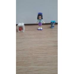 Leuke lego friends emma kunstkraam te koop.