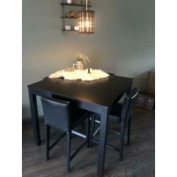 Bartafel met 4 barkruk stoelen