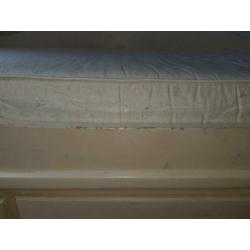 Kajuit bed 90 bij 200