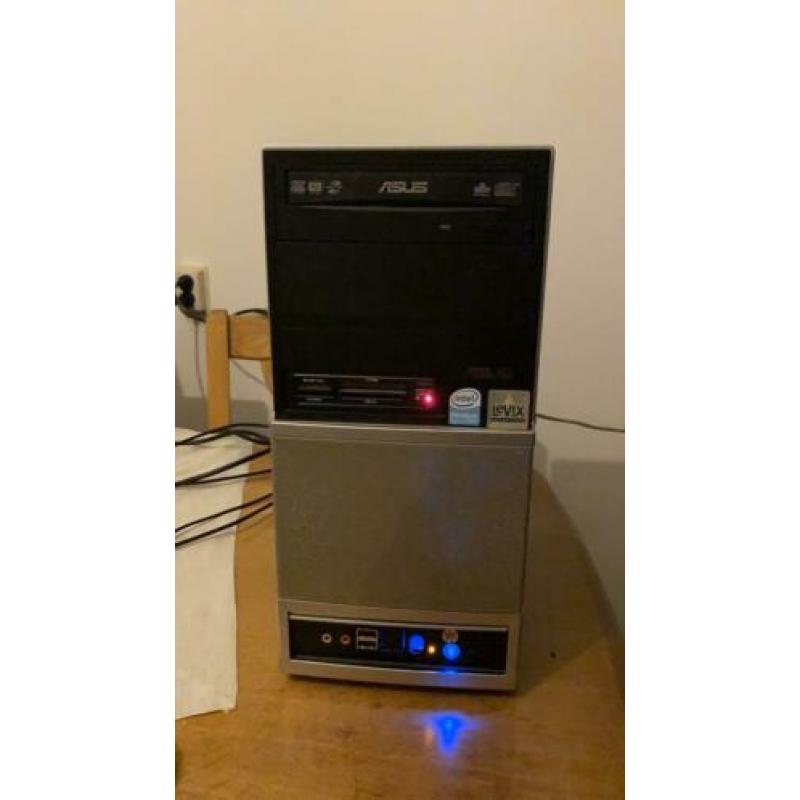 Asus pc met muis en toetsenboard