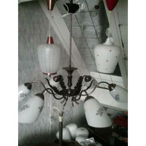 Verschillende retro hang lampen.Verschillende prijzen.