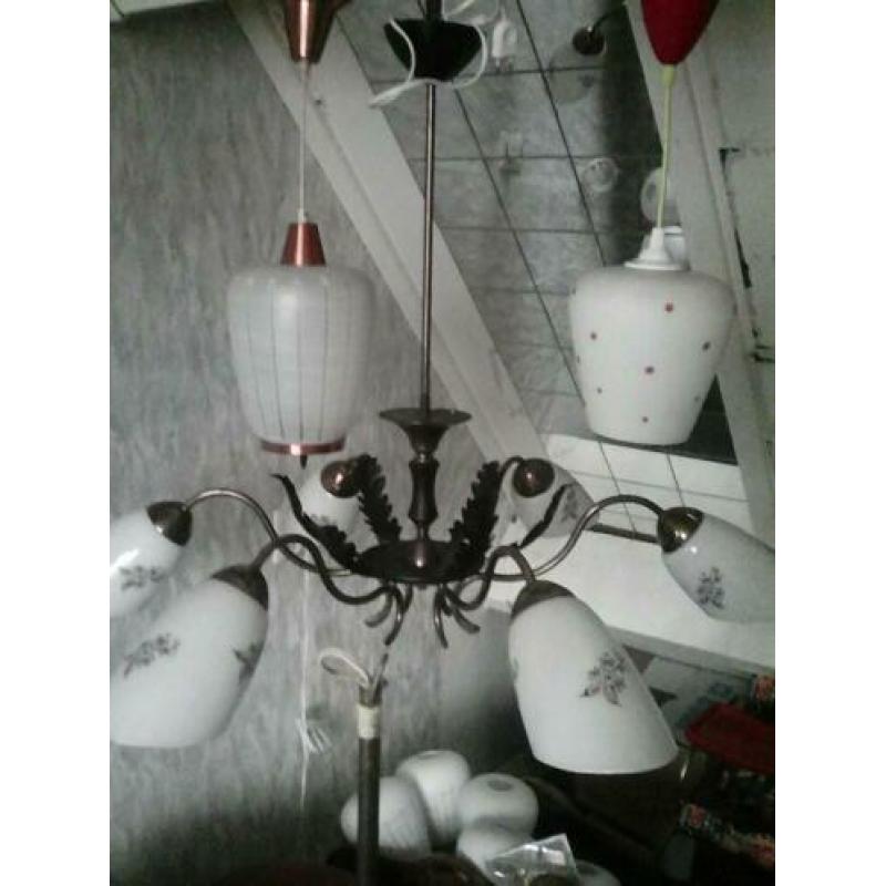 Verschillende retro hang lampen.Verschillende prijzen.