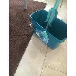 Dweilmop en emmer