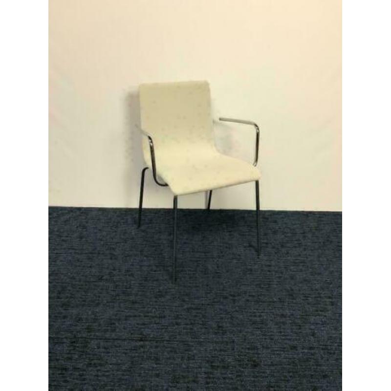4 x Debi Tesa design vergaderstoel wit/crème en antraciet