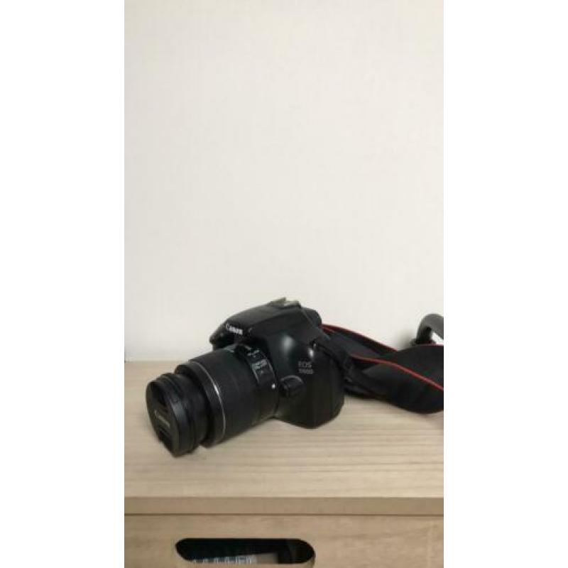 Canon eos 1100D met kitlens