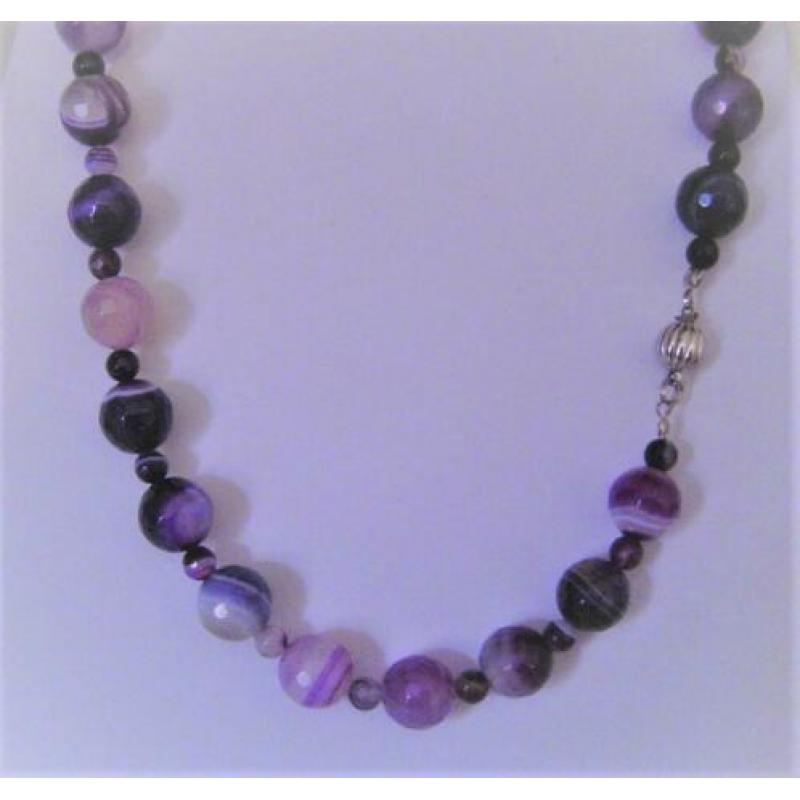 Handgemaakte ketting met geslepen AGAAT Unica