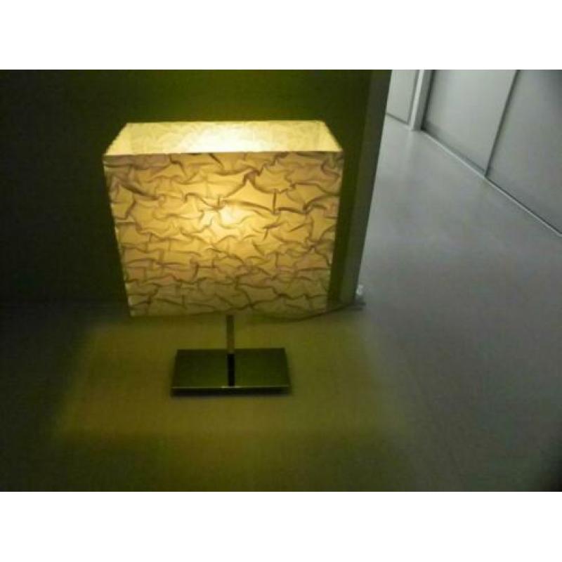 MODERNE DESIGN TAFELLAMP voor een MOOIE PRIJS!