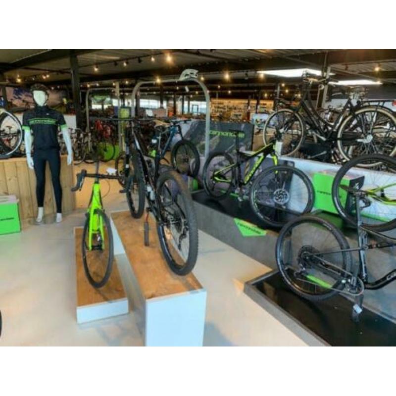 Giant AnyTour RS 3, Deep Ocean, NU € 699,-