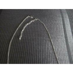 mooie ketting met zwarte stenen