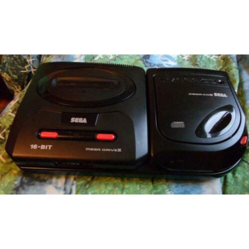 Sega Mega CD + 2 controllers