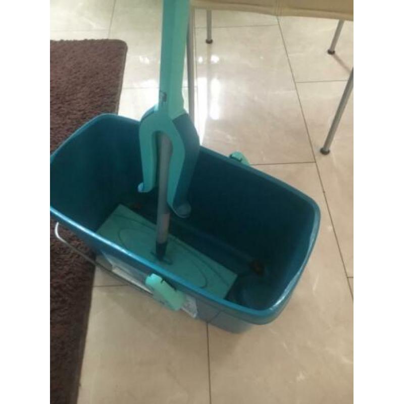 Dweilmop en emmer