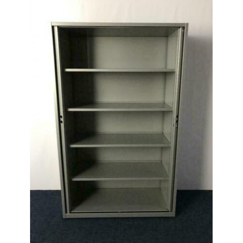 2x Roldeurkast Gispen, aluminium, H 195 x B 120 x D 47 cm.