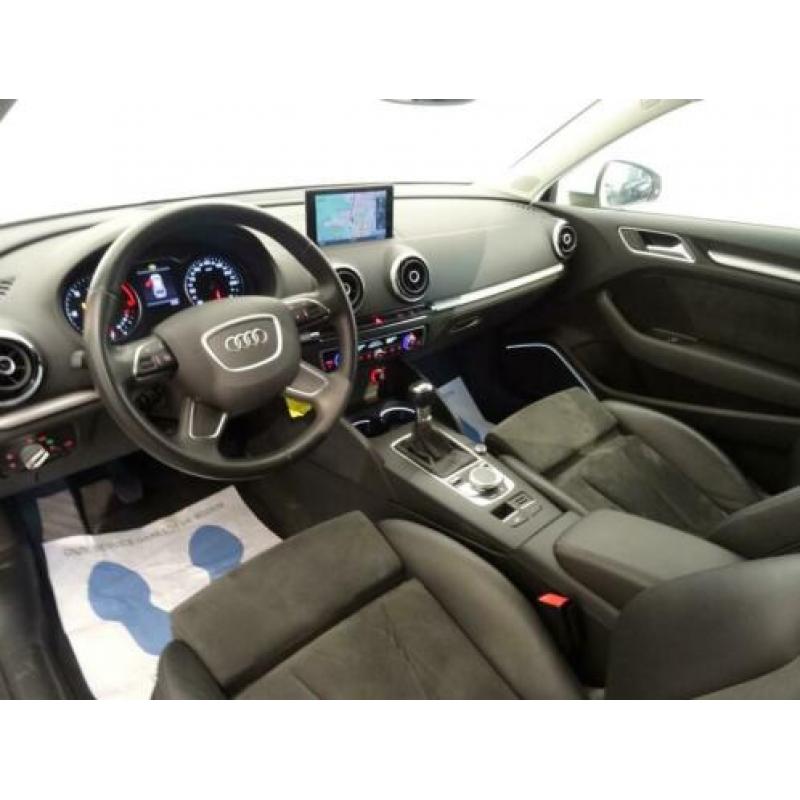 Audi A3 1.6 TDI PRO LINE S [S-Line] Navi, Bang & Olufsen ,Xe