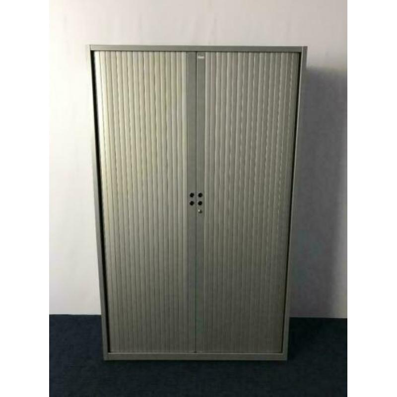 2x Roldeurkast Gispen, aluminium, H 195 x B 120 x D 47 cm.