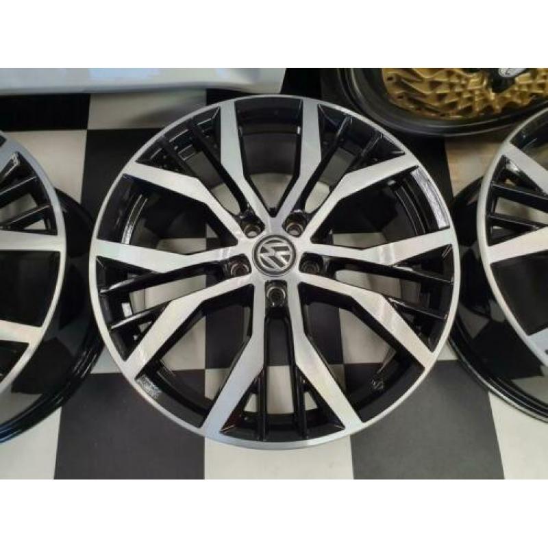 vw gti santiago velgen 19 inch orgineel 5x112