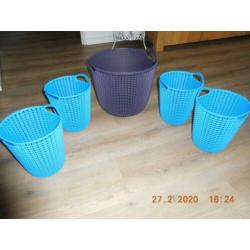 5 Manden/ Curver Knitt in goede staat