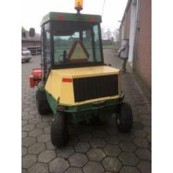 302. Sabo Roberine veegmachine met Nimos rolbezem