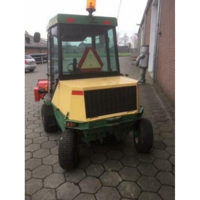 302. Sabo Roberine veegmachine met Nimos rolbezem