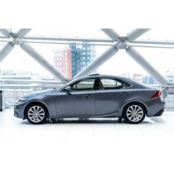 Lexus IS 300h Luxury Line (bj 2014, automaat)