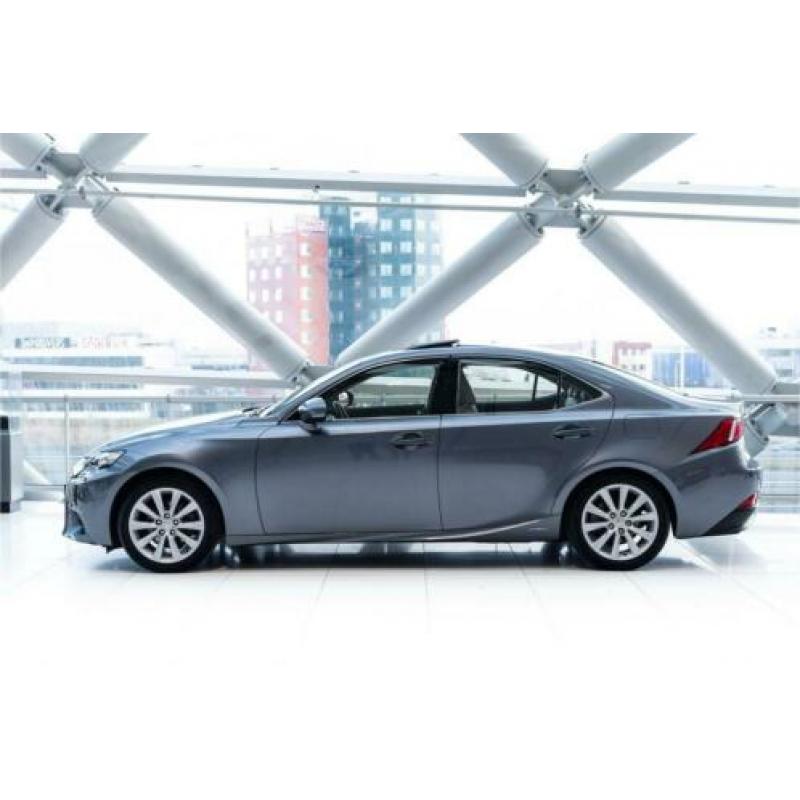 Lexus IS 300h Luxury Line (bj 2014, automaat)