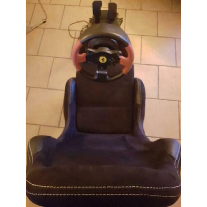 Playseat Evolution Alcantara + Trustmaster T150 voor de ps4