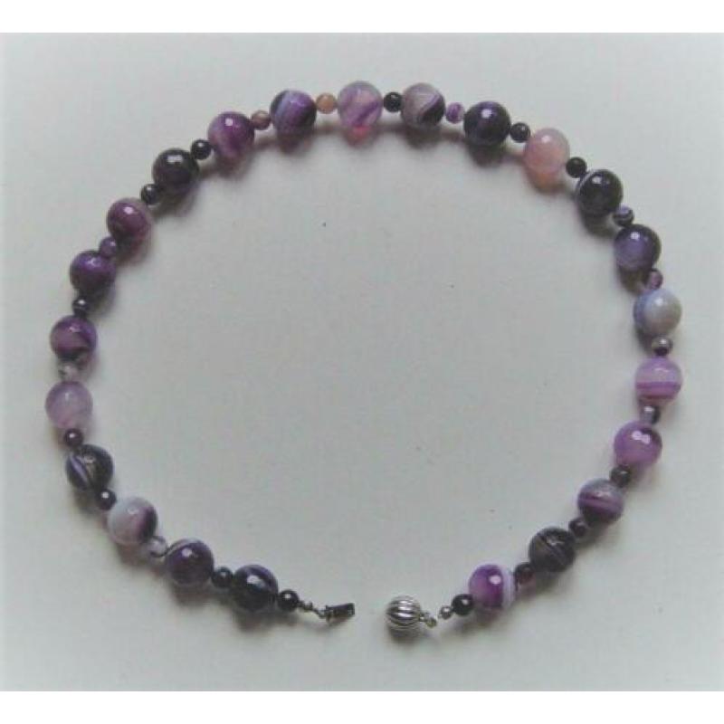 Handgemaakte ketting met geslepen AGAAT Unica