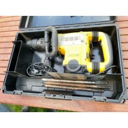 DeWalt Hak/Breekhamer + Zaagtafel/FLIP OVER + Bouwradio +