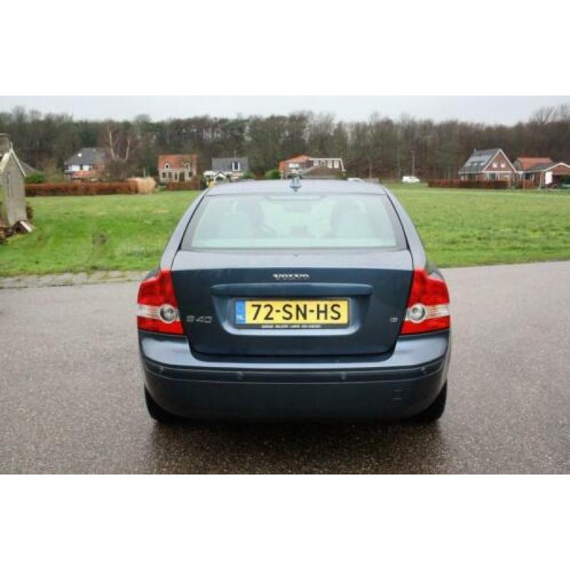 Volvo S40 1.8 AIRCO / NAVI / CRUISECONTROLE / PDC / LEDER