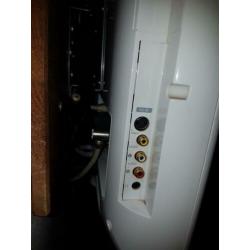 Samsung LCD TV doorsnee 62cm izgst