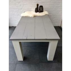 Eettafel en salontafel stijgerhout