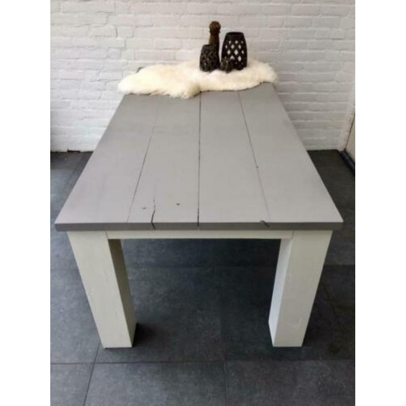 Eettafel en salontafel stijgerhout