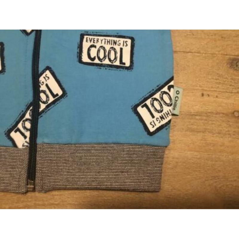 Nieuw vest O’Chillie blauw met tekstvlakken lente 68