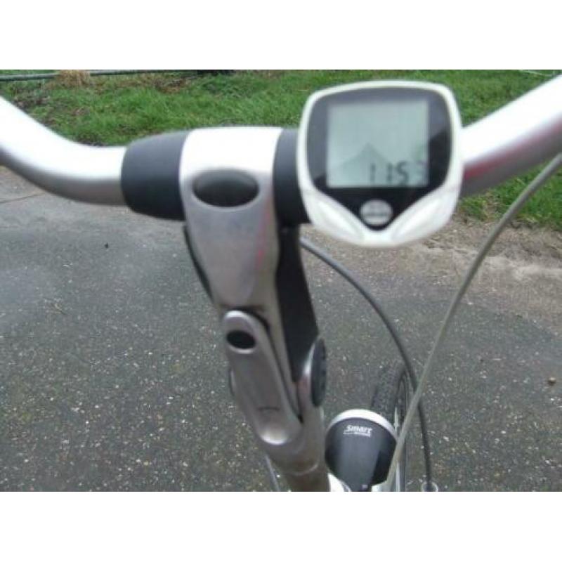 zeer mooie moderne dames fiets