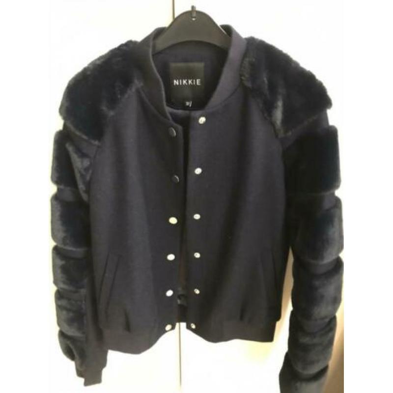 Nikkie blauwe fur bomber mt 32