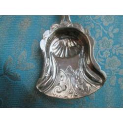 Hollands Zilveren Suikerschep met Schelpmotief 10 Gram 1835