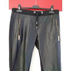 Leuke lederlook jogging model broek met stof mt M nieuw