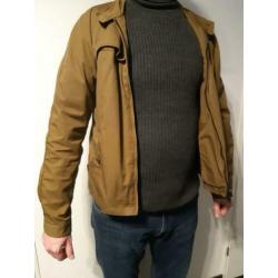 BURBERRY jas,maat L, goed voor lente en zomer