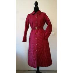 Mooi lange jas, maat 38, maroon.